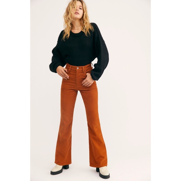 Levis Ribcage Cord Flare Jeans 